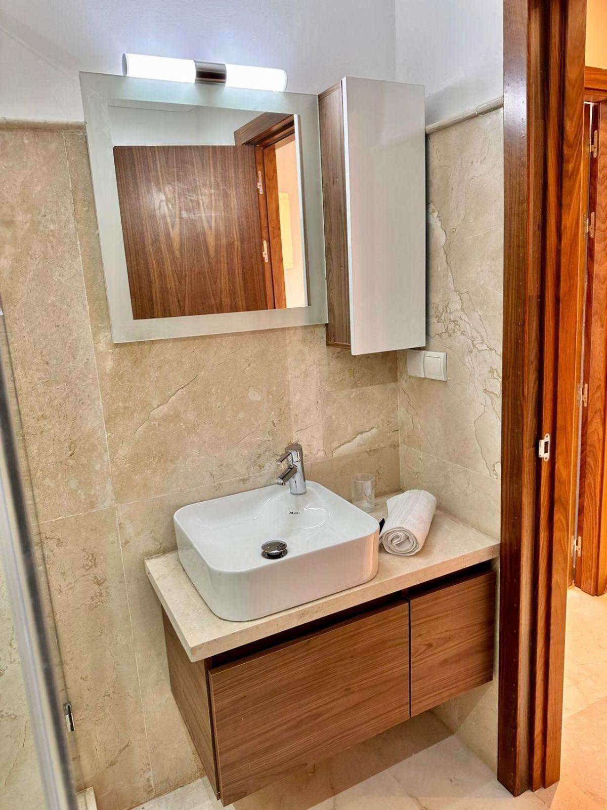 Appartement Luxueux Avec Piscine 10 Minutes Du Centre Ville Марракеш Экстерьер фото